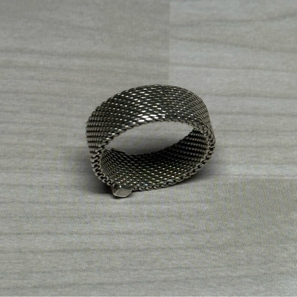 Tiffany & Co. Silver Mesh Ring - Picture 3 of 7